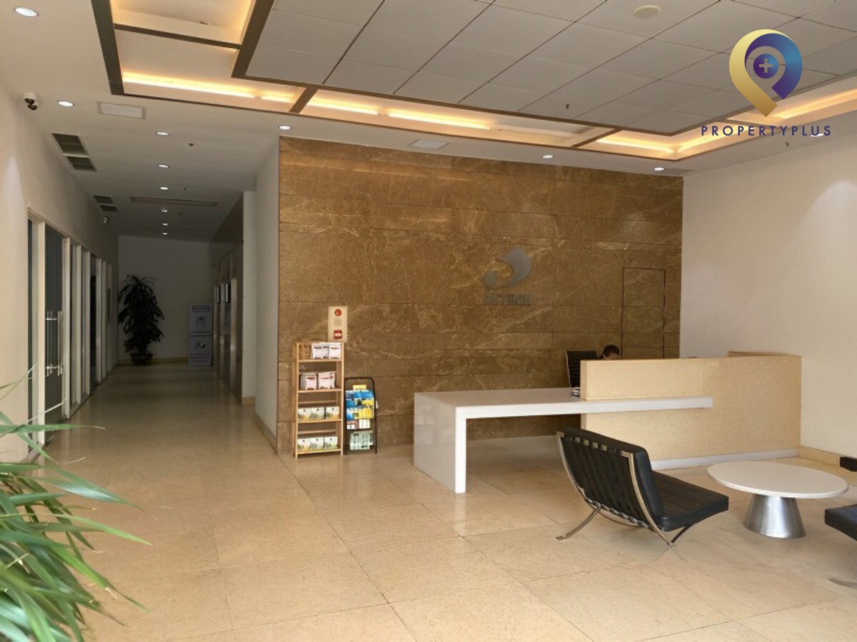 Reception area of Detech Tower with modern design and warm lighting